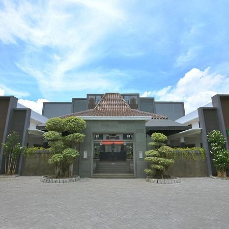 The Edwin Syariah Hotel Ngabean Luaran gambar