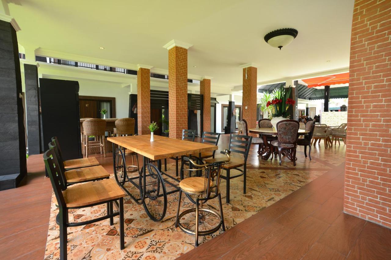 The Edwin Syariah Hotel Ngabean Luaran gambar