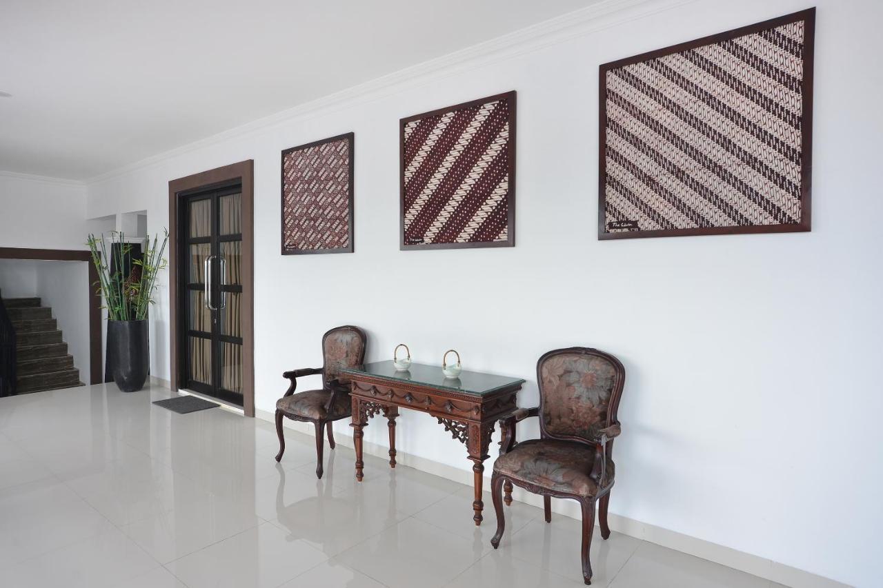 The Edwin Syariah Hotel Ngabean Luaran gambar