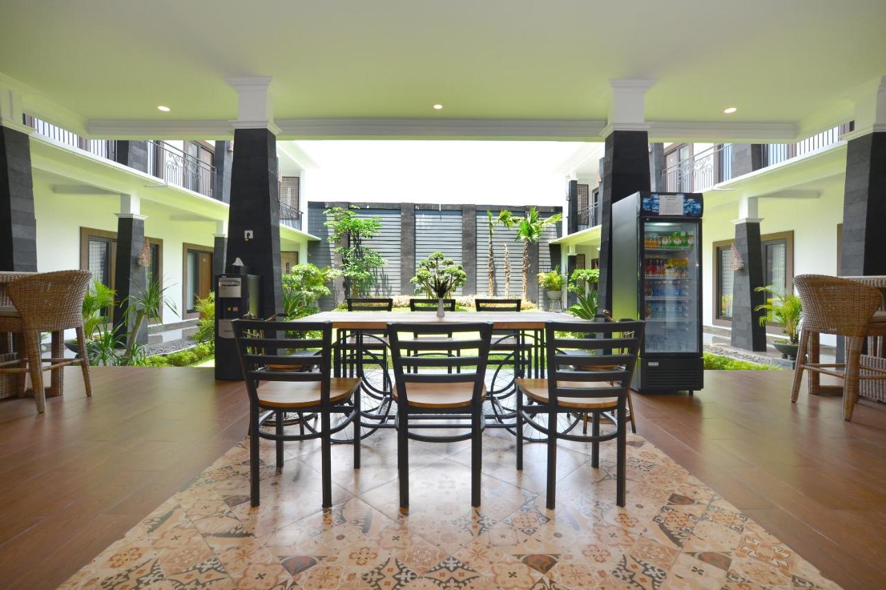 The Edwin Syariah Hotel Ngabean Luaran gambar